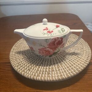 Jasper Conran floral Wedgwood Teapot